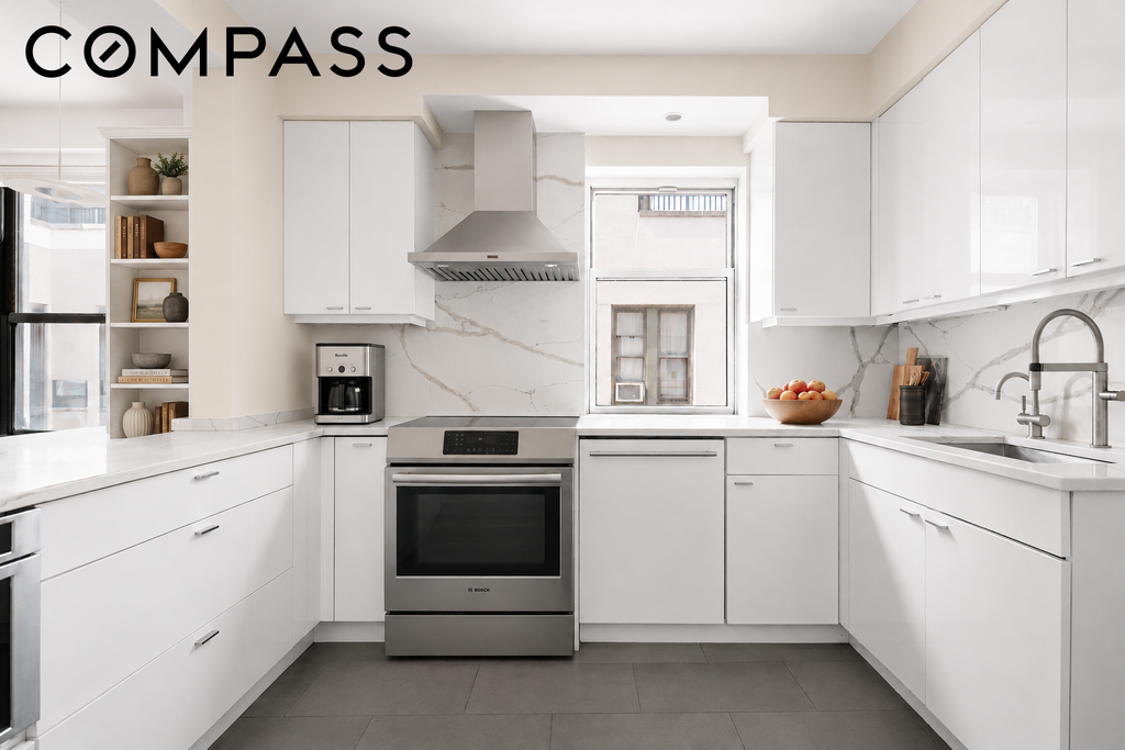 415 Central Park West, Unit 17D photo 6