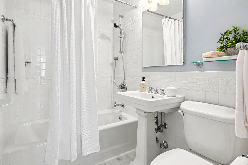201 East 66th Street, Unit 3N photo 5