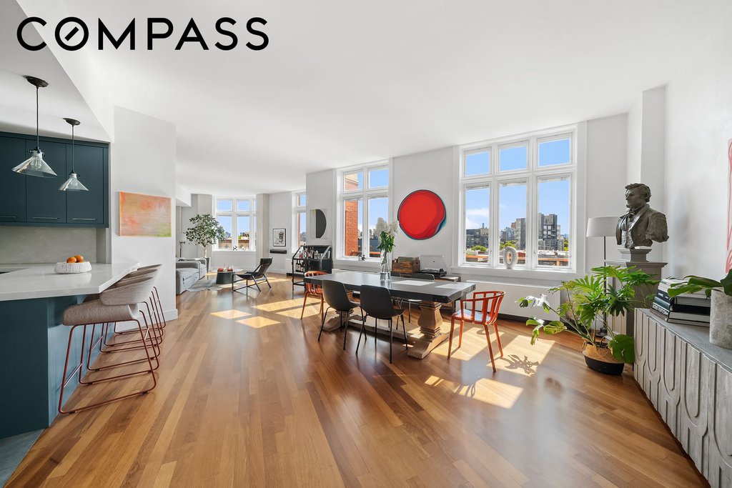 12 McGuinness Boulevard South, Unit PH7