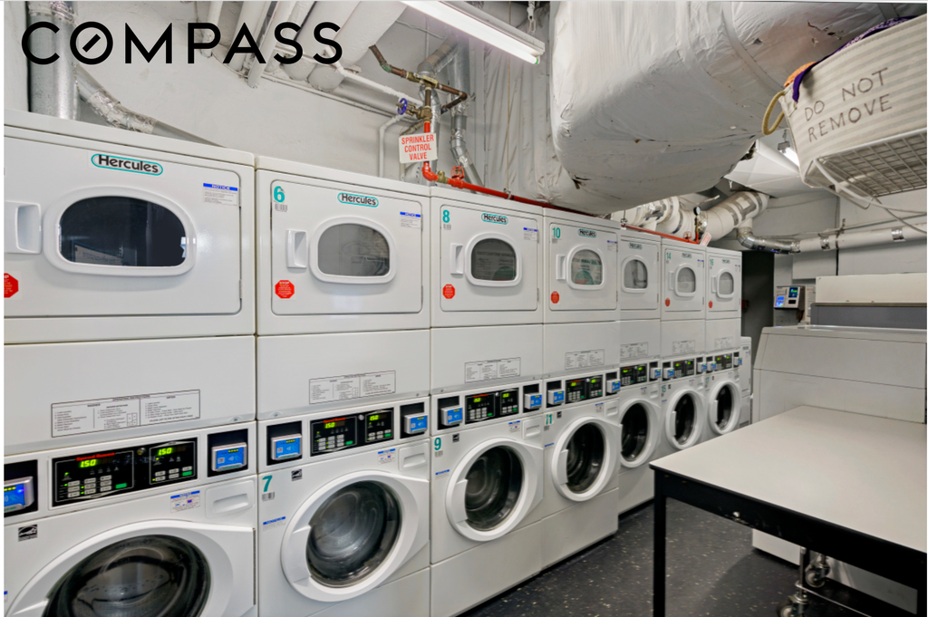 153 East 57th Street, Unit 7J photo 7