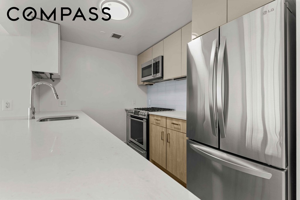 171 West 131st Street, Unit 411 photo 4