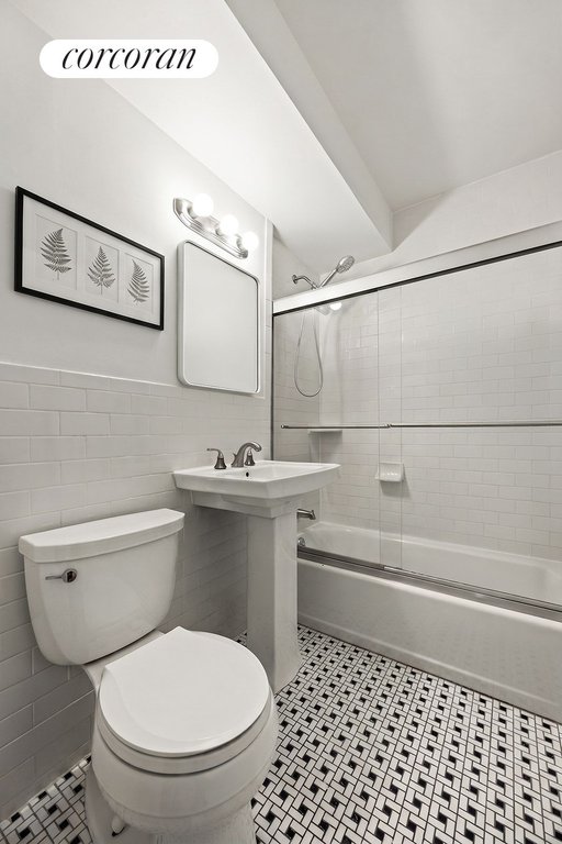 34 Plaza Street East, Unit 306 photo 5