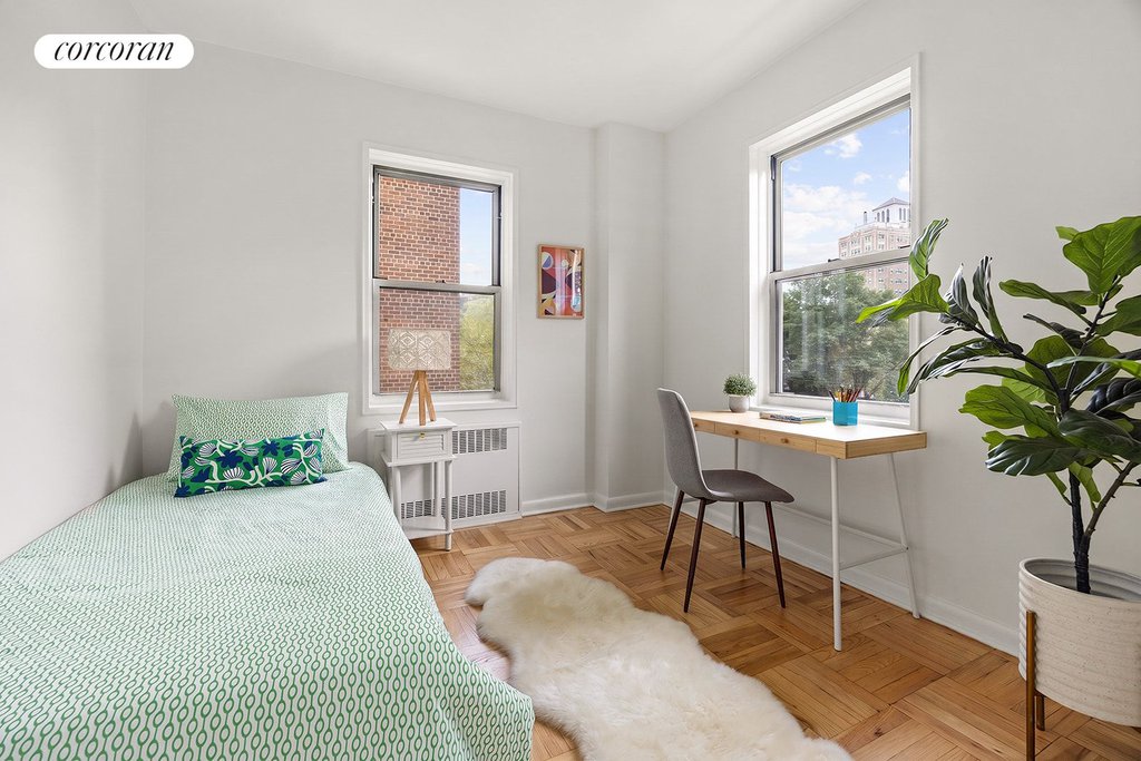 34 Plaza Street East, Unit 306 photo 6