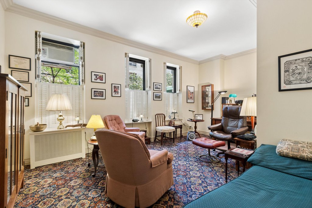 56 East 87th Street, Unit 1A photo 2