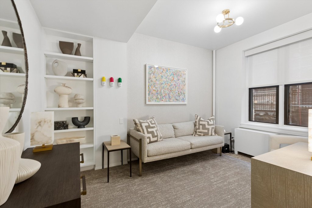 56 East 87th Street, Unit 1A photo 4