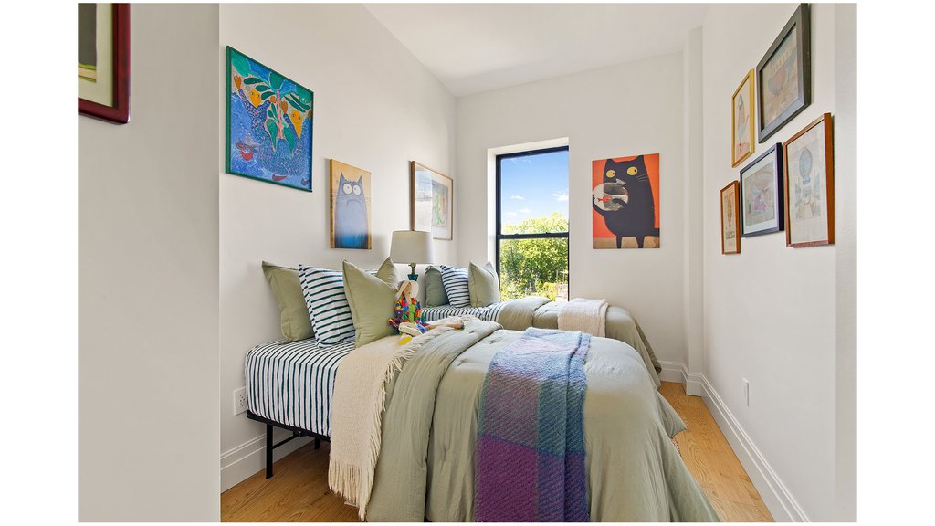 132 Sixth Avenue, Unit 3 photo 8
