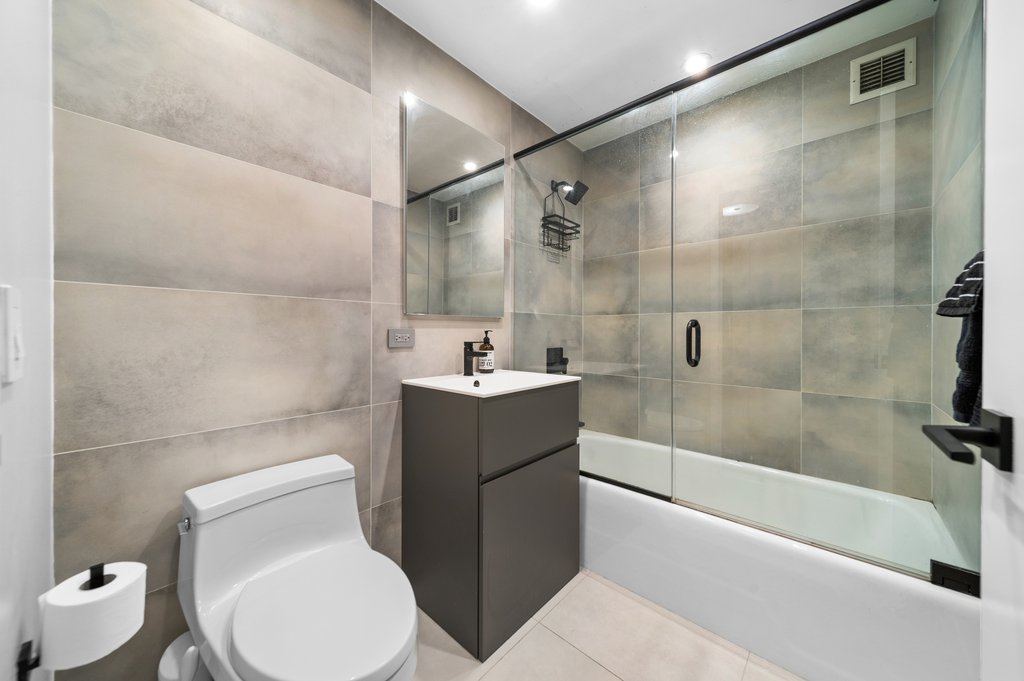 121 East 23rd Street, Unit 7D photo 16