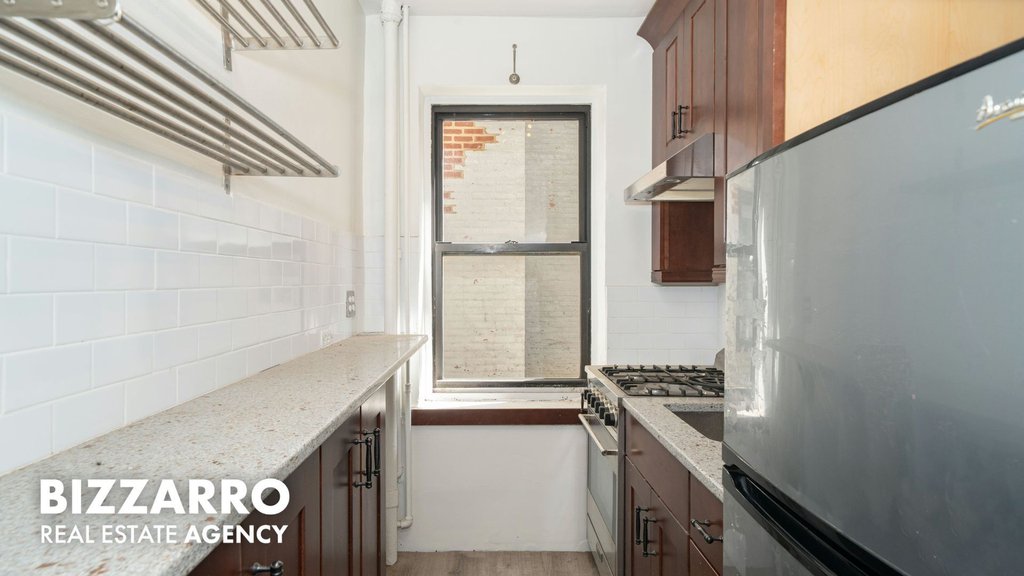 251 Seaman Avenue, Unit 1C photo 8