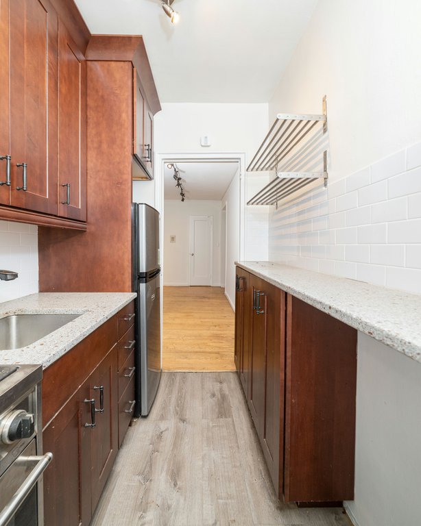 251 Seaman Avenue, Unit 1C photo 11