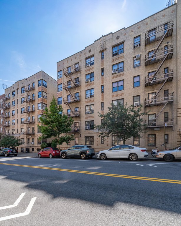 251 Seaman Avenue, Unit 1C photo 22