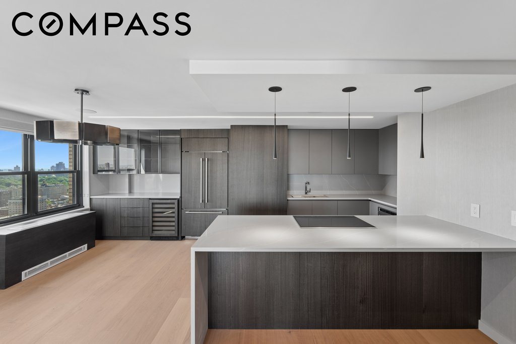 201 West 70th Street, Unit 37B