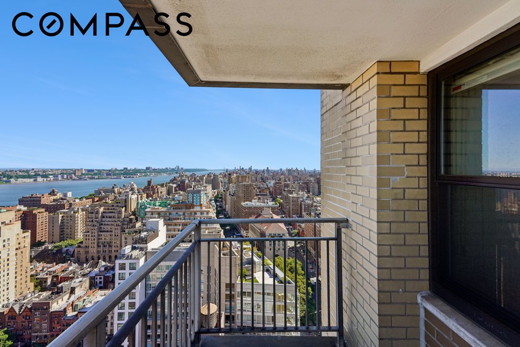 201 West 70th Street, Unit 37B photo 5
