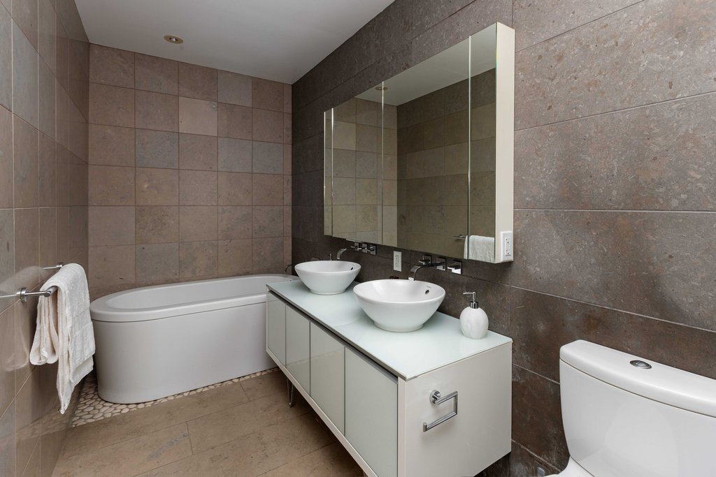 247 West 46th Street, Unit 3104 photo 8