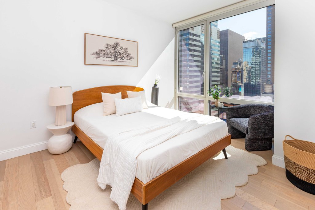 247 West 46th Street, Unit 3104 photo 9