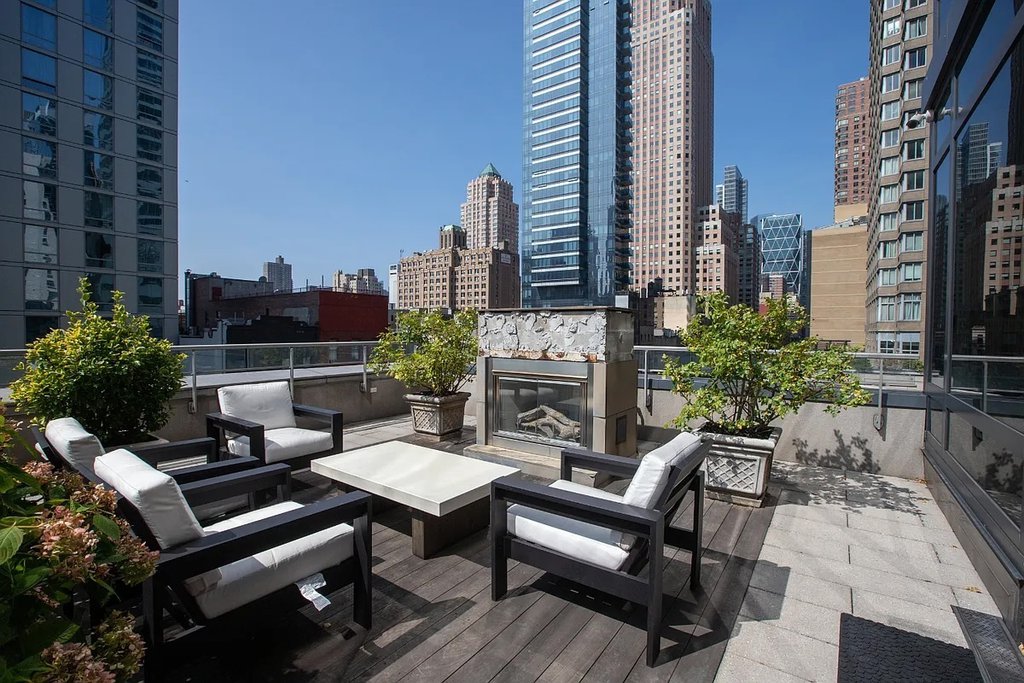 247 West 46th Street, Unit 3104 photo 15