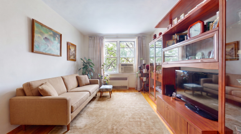 2553 East 7th Street, Unit 2F photo 3