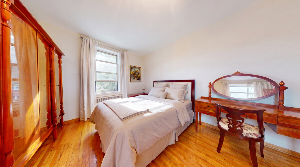 2553 East 7th Street, Unit 2F photo 5