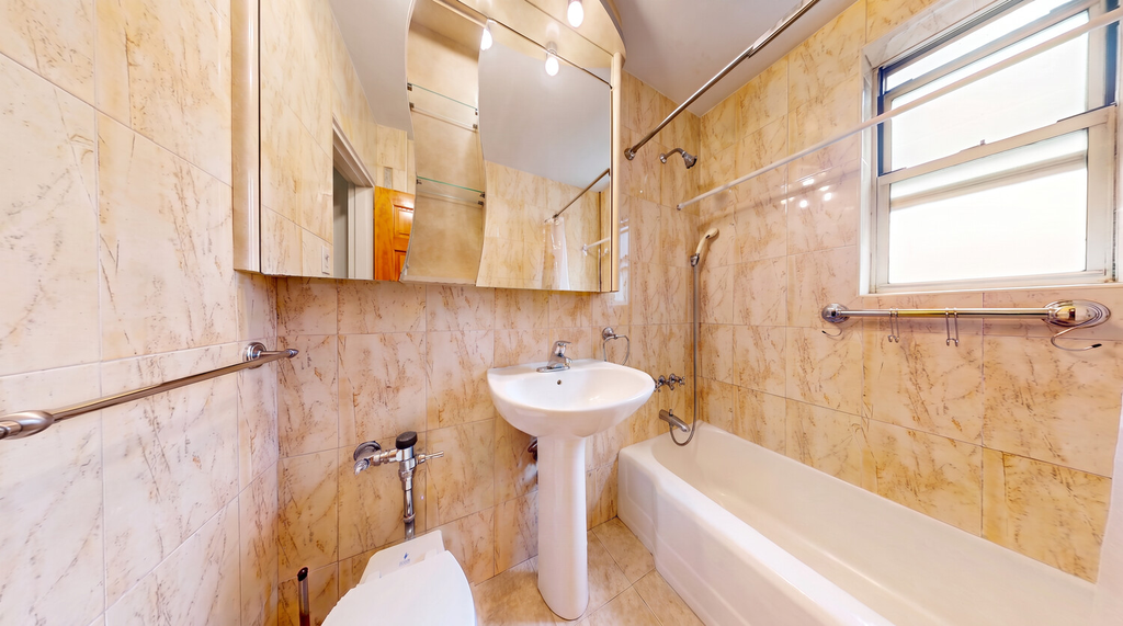2553 East 7th Street, Unit 2F photo 8