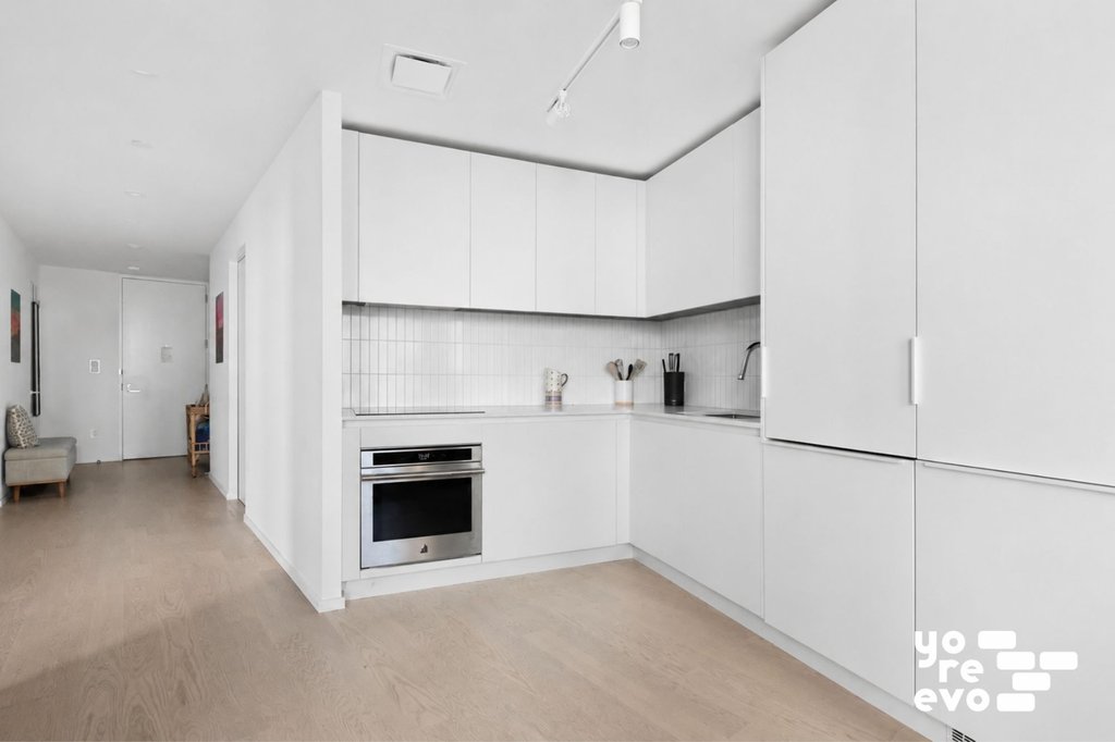 556 State Street, Unit S11 photo 5