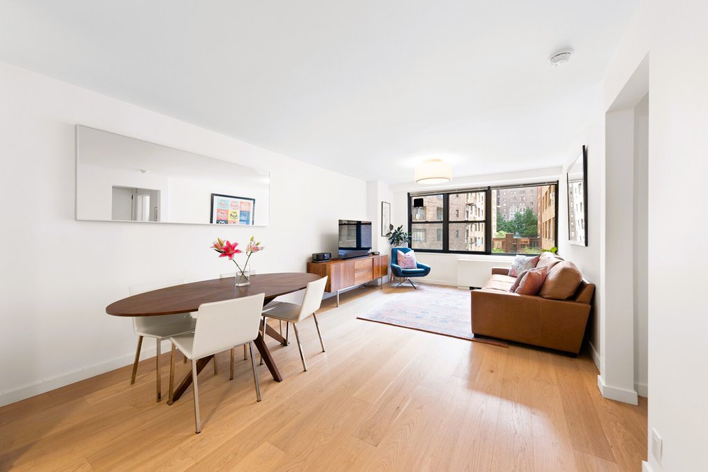 305 East 40th Street, Unit 6B photo 3