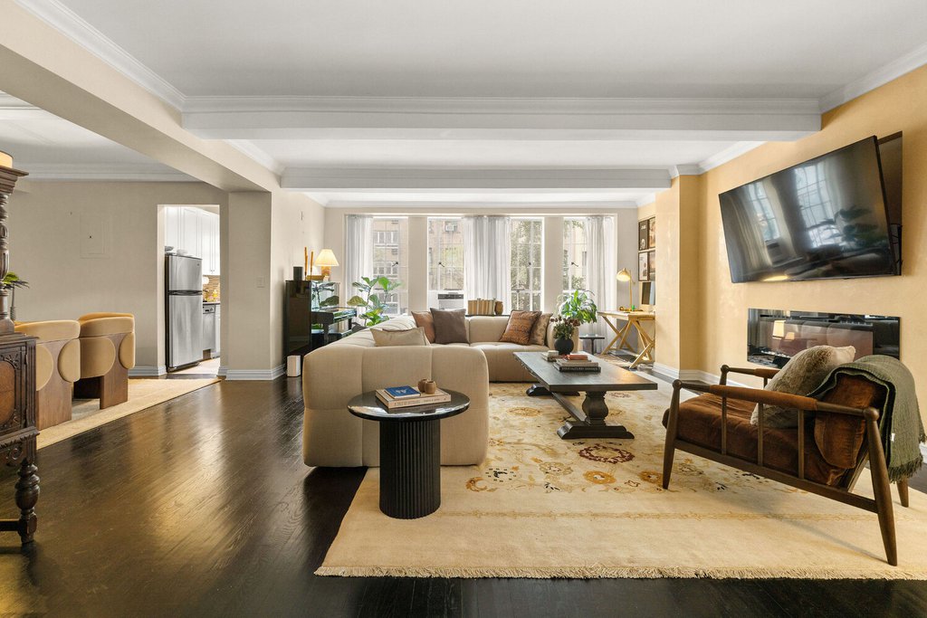 340 West 57th Street, Unit 2B