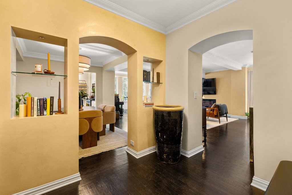 340 West 57th Street, Unit 2B photo 4