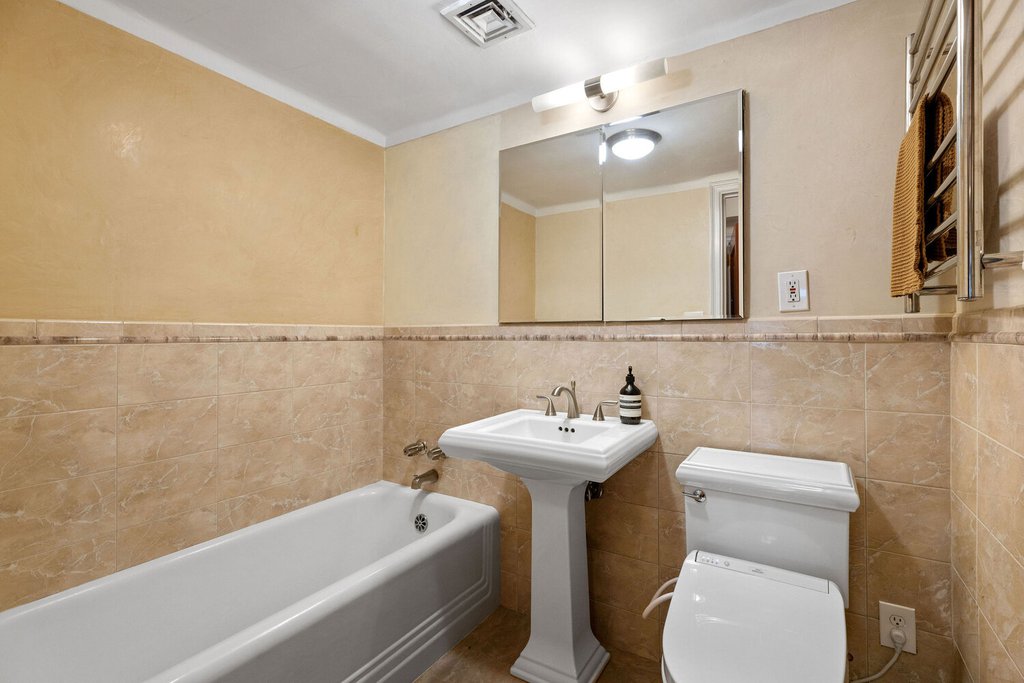 340 West 57th Street, Unit 2B photo 8