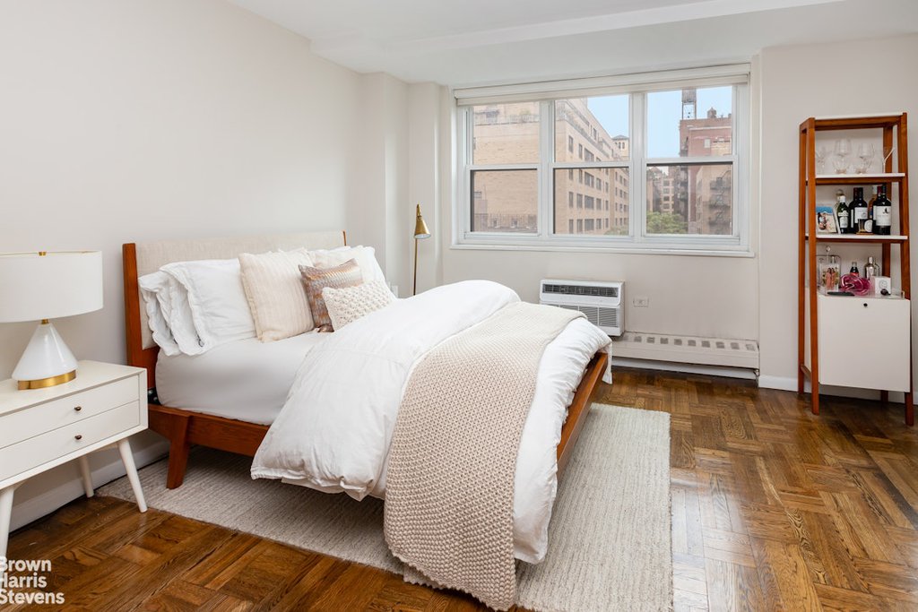 63 East 9th Street, Unit 8B photo 3