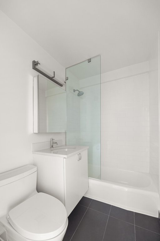 201 East 28th Street, Unit 2P photo 5
