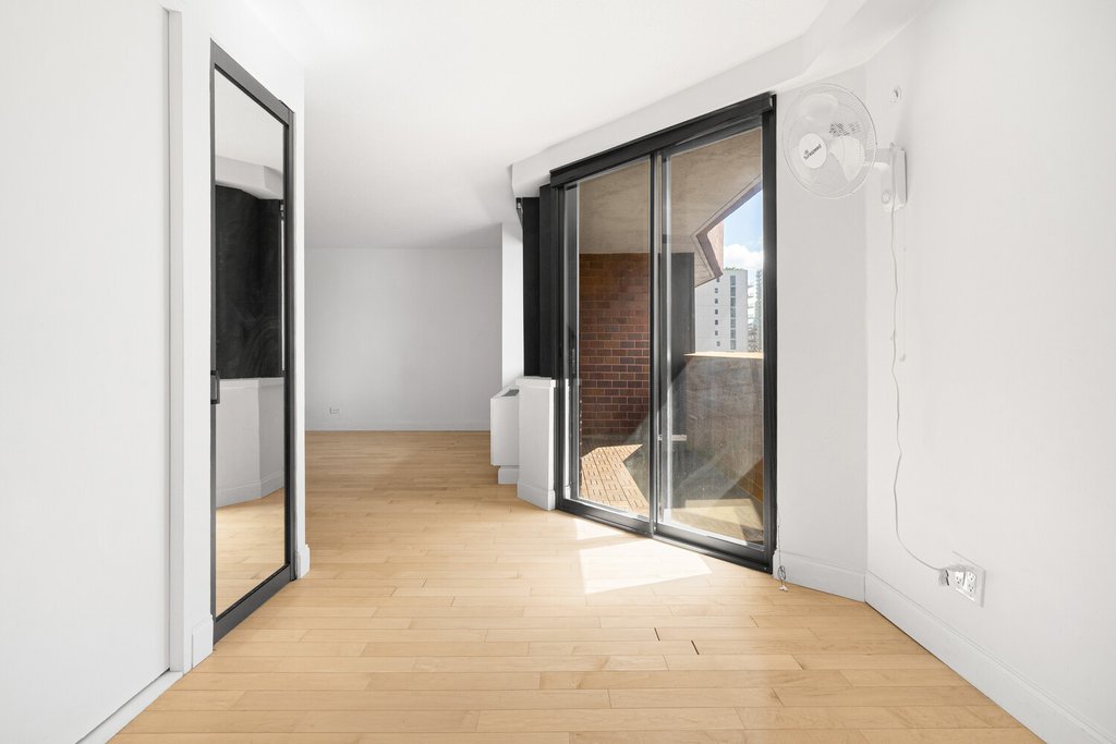 233 East 86th Street, Unit 15A photo 6