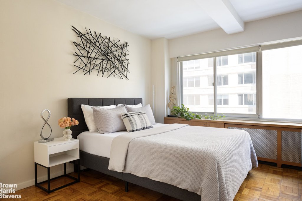 240 East 55th Street, Unit 6D photo 2
