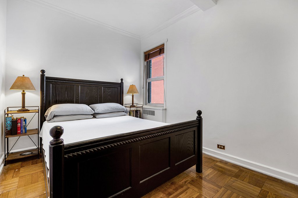 220 Madison Avenue, Unit 12L photo 4