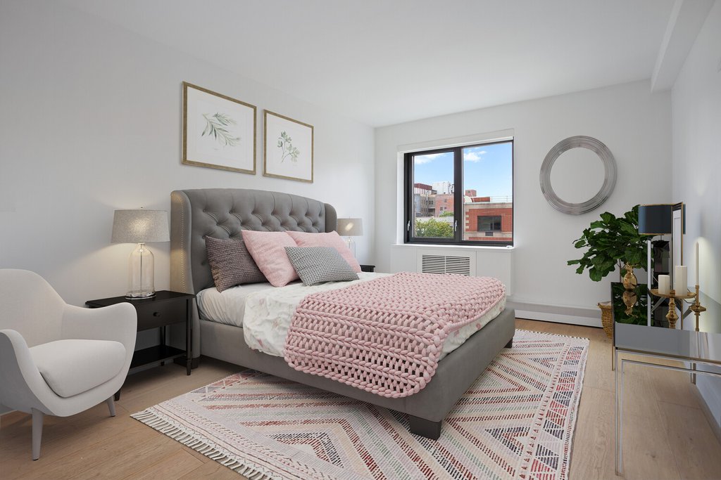 1325 Fifth Avenue, Unit 6E photo 3