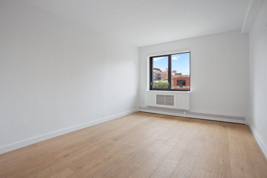 1325 Fifth Avenue, Unit 6E photo 8