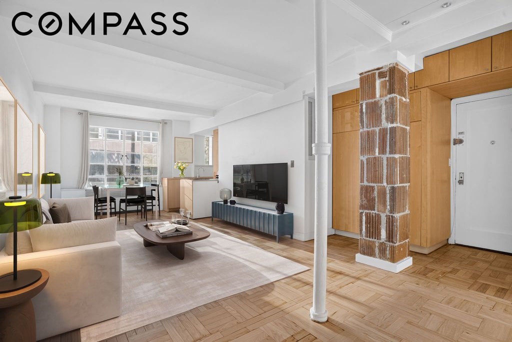 140 East 40th Street, Unit 2D photo 2