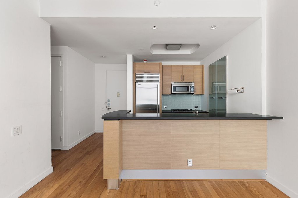 325 Fifth Avenue, Unit 8E photo 2