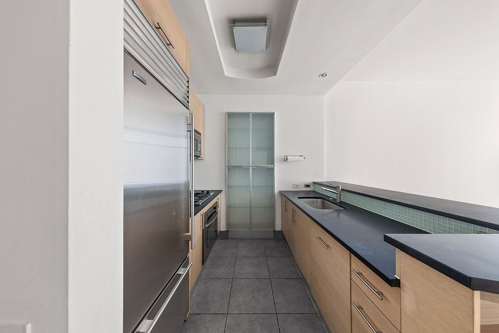325 Fifth Avenue, Unit 8E photo 3