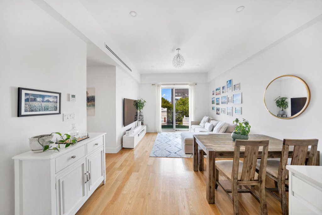21 Powers Street, Unit PHC