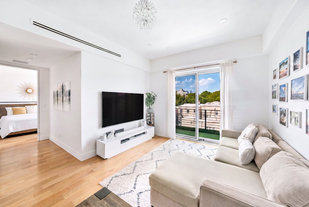 21 Powers Street, Unit PHC photo 2