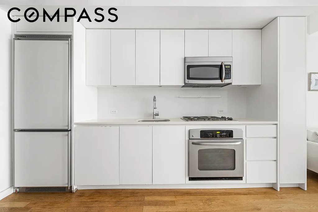 90 William Street, Unit 16E photo 2