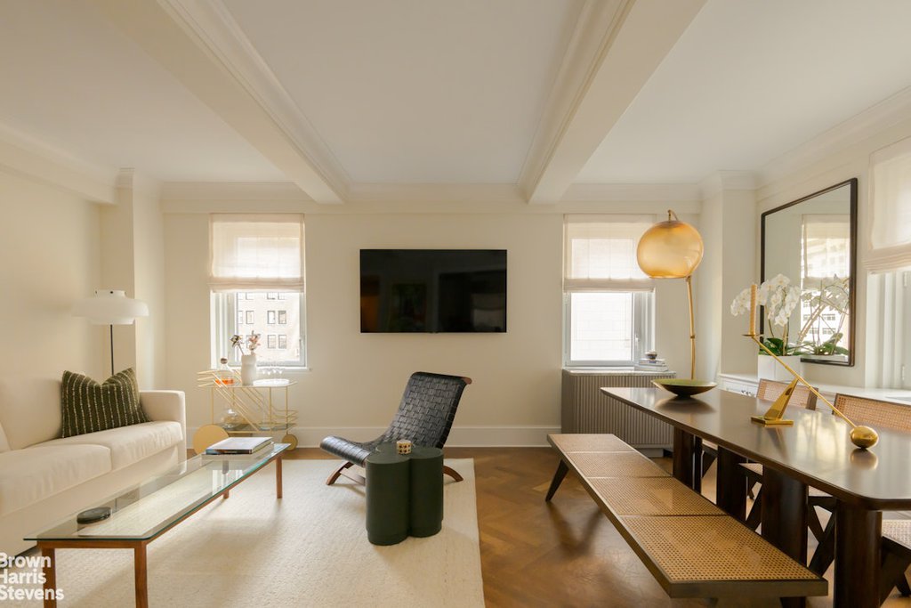 530 Park Avenue, Unit 14H photo 3