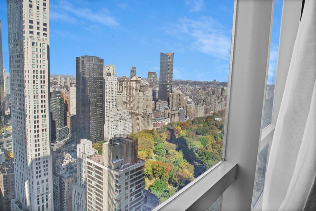 157 West 57th Street, Unit 47B photo 3