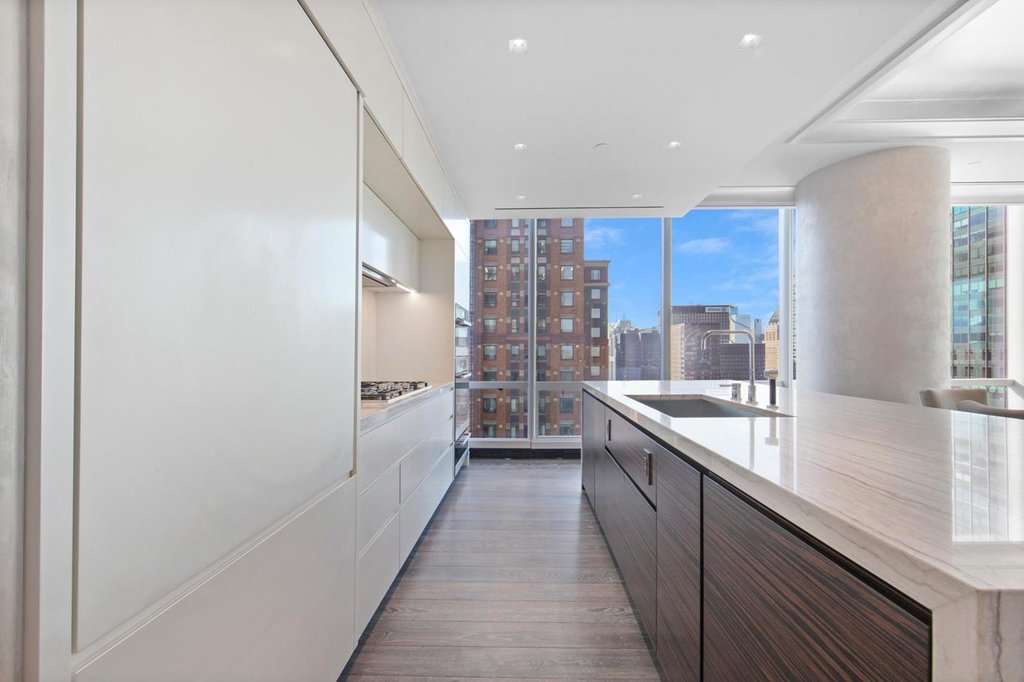 157 West 57th Street, Unit 47B photo 4