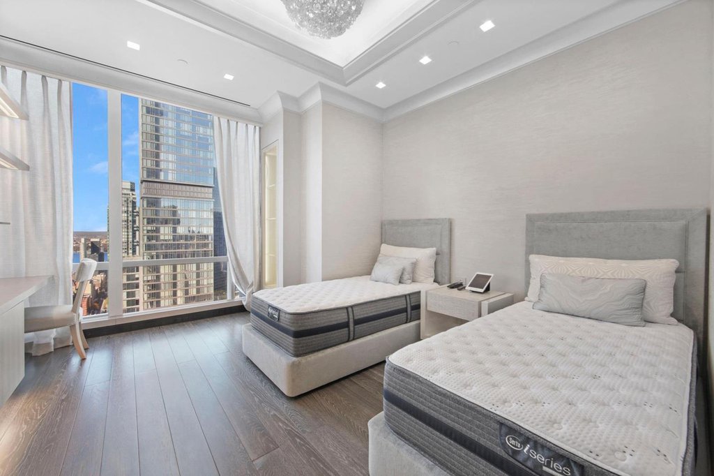 157 West 57th Street, Unit 47B photo 9