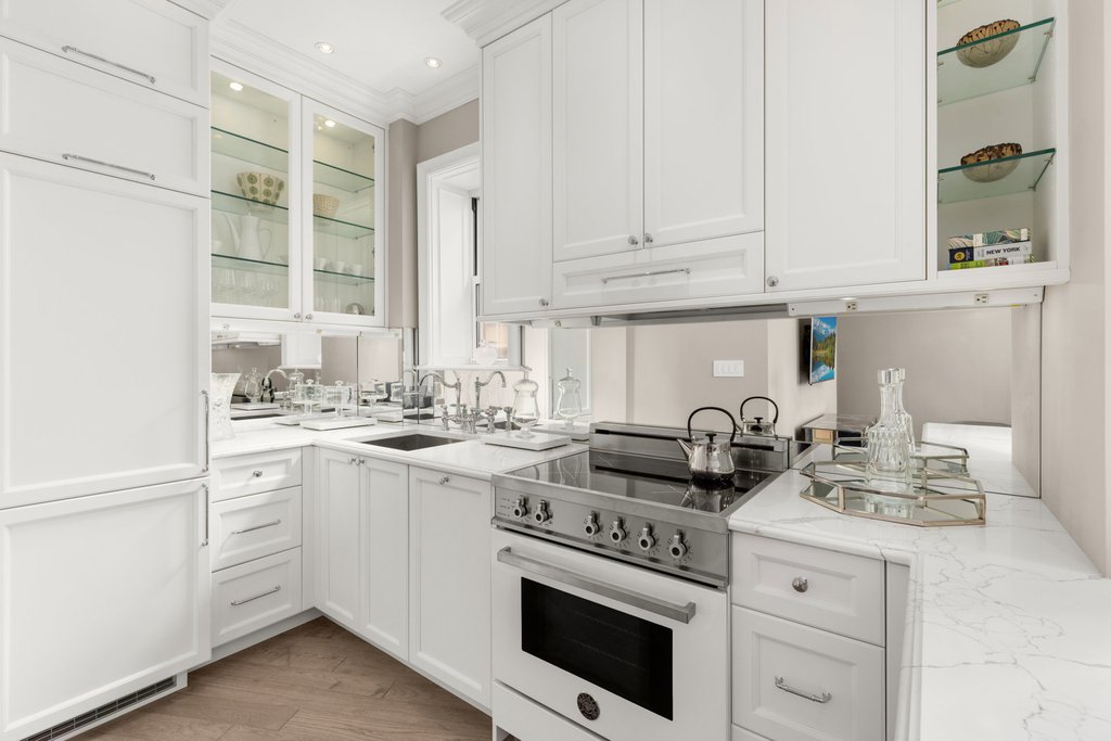 140 West 69th Street, Unit 52 photo 3
