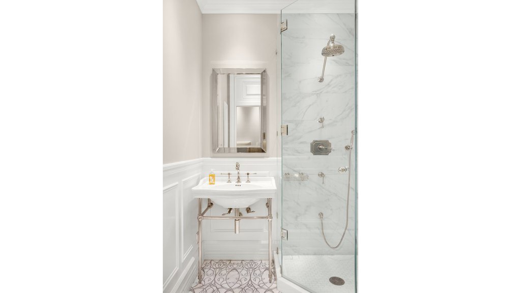 140 West 69th Street, Unit 52 photo 8