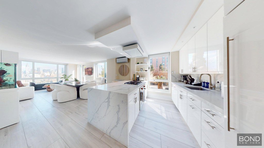 1 Irving Place, Unit PH22D