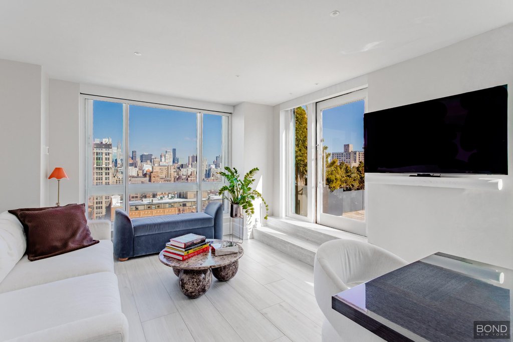 1 Irving Place, Unit PH22D photo 6