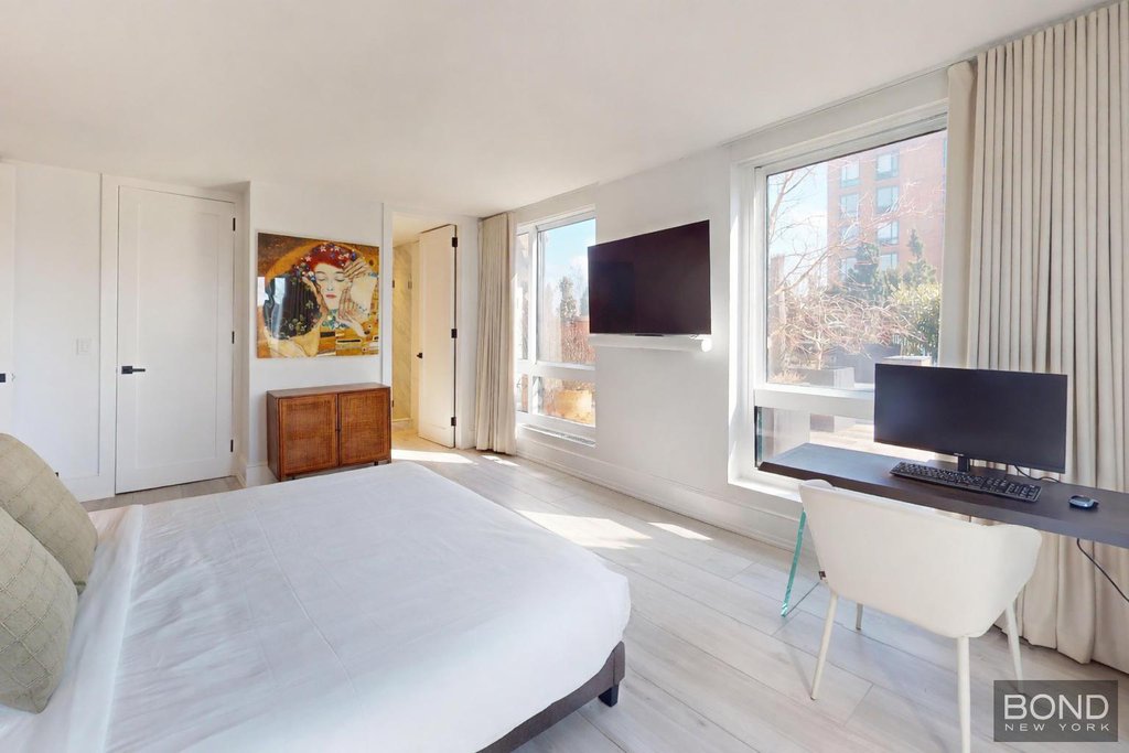 1 Irving Place, Unit PH22D photo 15