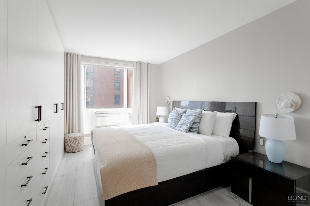 1 Irving Place, Unit PH22D photo 17